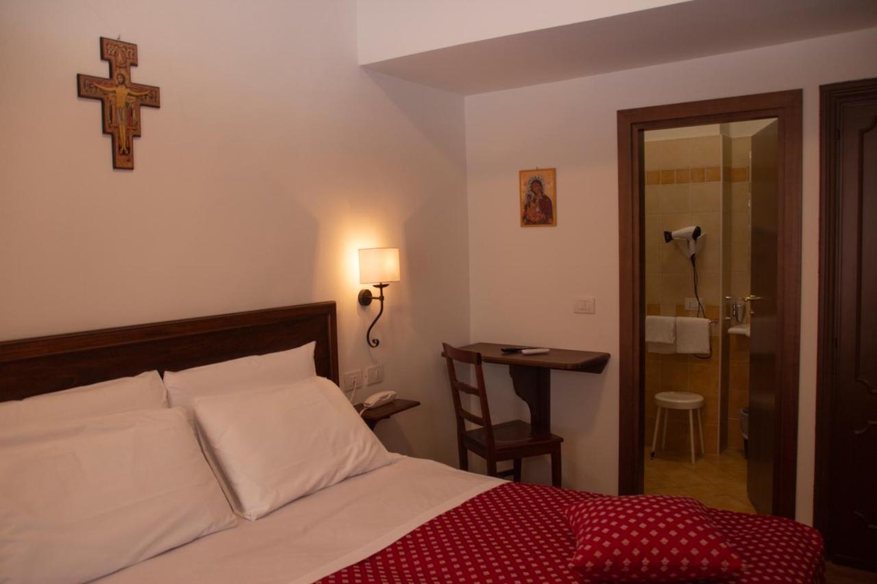 Hotel Pax Assisi Ngoại thất bức ảnh